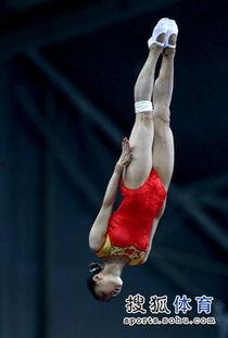 欧美帅哥蹦床视频,动感十足的魅力瞬间