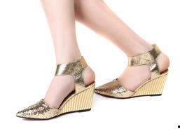 欧美女生高跟凉鞋视频,欧美时尚达人演绎高跟凉鞋魅力瞬间