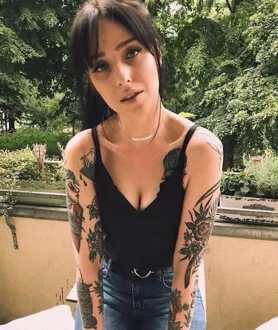 欧美辣妹刺青视频大全集,独特纹身艺术大盘点